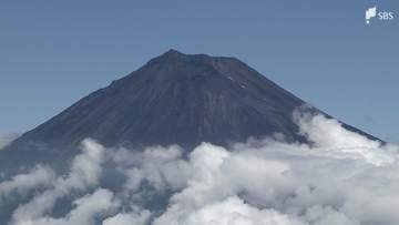 「浮き石」で足を踏み外したか 富士山で72歳の男性が転倒 頭を負傷し救助される＝静岡県警