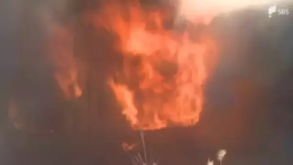 「隣の家が火事です」伊豆の国市で住宅兼資材置き場を焼く火災 約3時間半後に鎮火 住人5人は無事