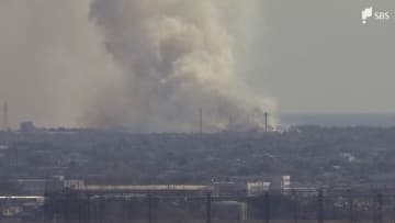 「平屋が燃えている」資材置き場から出火 木造家屋や付近の防風林焼き約21時間半後に鎮火＝静岡・磐田市