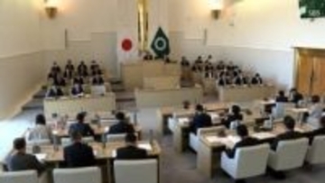 「異常な議会。早く市長が決まって欲しい」前市長失職で市長不在の中、市議会12月定例会開会 企画部長が職務代理務める＝静岡・伊東市