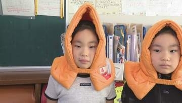 「火を当てても燃えない」年間1万5000枚を製造 手作り「防災ずきん」で圧倒的シェア誇る企業の歩み【しずおかモノ語り】