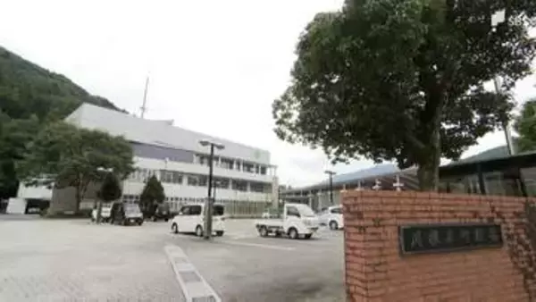 川根本町・薗田靖邦町長が疾患治療で1か月半程度入院へ 職務代行置かず町政運営は電話等で対応＝静岡