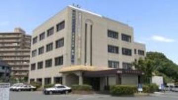 介護付き老人ホームで暮らす88歳女性の顔殴ったか 当時、職員として働いていた26歳男を逮捕＝浜松市中央区