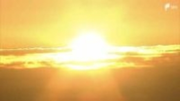 2026年元旦 富士山上空の「初日の出」日の光に染まり美しく