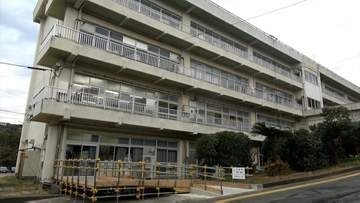 警察官を騙る者が高齢女性から金塊と現金、合計1300万円相当をだまし取り、さらに現金をだまし取ろうと画策か 銀行員が不審に思い、警察に相談して詐欺と判明＝静岡・東伊豆町