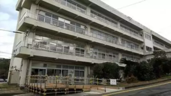 警察官を騙る者が高齢女性から金塊と現金、合計1300万円相当をだまし取り、さらに現金をだまし取ろうと画策か 銀行員が不審に思い、警察に相談して詐欺と判明＝静岡・東伊豆町