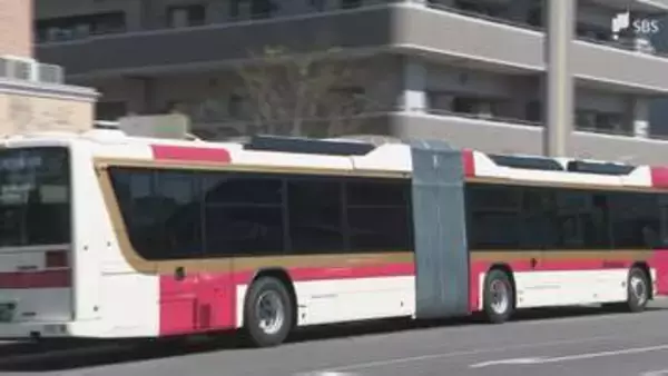 「静岡県内初の「連節バス」運行開始 全長18メートル定員112人 運転手不足解消と混雑緩和の切り札に」の画像