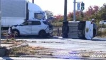 国道1号でトラックや乗用車など9台絡む事故　下り線の一部を塞ぐ　現場付近で車線規制＝浜松市中央区篠原町【速報】