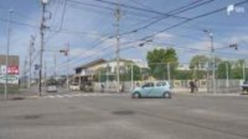 「車が電柱に衝突している」軽乗用車が交差点の電柱に衝突女性（84）が死亡＝静岡・島田市