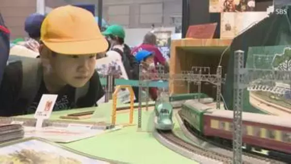 「作っている時のワクワク感と作った後の達成感が楽しい」静岡ホビーショーの3日目は子ども招待日 小中高校生が模型の魅力に触れる