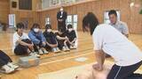 「「倒れている人がいたら駆け付けられるように」救急蘇生講座を中学生が受講 医師や消防署員が直接指導＝静岡・浜松市」の画像1