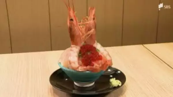 「恵みを全て受け取ったのがこの魚」富士山麓の環境で育った「富士山サーモン」と「ホワイト富士山サーモン」海鮮丼で味わう【しずおか産】