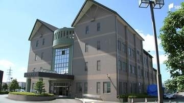 交通トラブルの通報で駆け付けた警察官に洋菓子を投げつけ職務を妨害か 37歳無職の男逮捕＝静岡・三島市