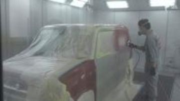 「あと1か月もつかもたないか」イラン情勢によるシンナー不足が自動車修理会社を直撃 苦渋の決断...新店オープン延期を決定=静岡