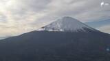 「富士山で滑落した外国人の男女 登山理由は「スキー登山のため」徒歩で山頂に登りスキーで下山...途中で板を外しているときに滑落か 1人が意識不明の重体=静岡県警」の画像1