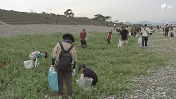 「ごみを拾わないと海がかわいそう」沼津市の海岸で釣り人と子どもたちが清掃活動＝静岡・沼津市