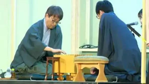 将棋日本シリーズJTプロ公式戦1回戦第3局 羽生善治九段と石田直裕六段が対決＝静岡市