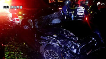 東名高速道路下り線で路線バスやトラック、乗用車など6台が絡む事故 一時追い越し車線規制＝静岡・富士市