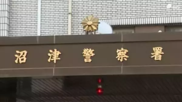 中学時代の同級生宅に油性ペンキかけたか 62歳男を再逮捕 別の同級生宅にも同様の犯行で逮捕＝静岡・清水町