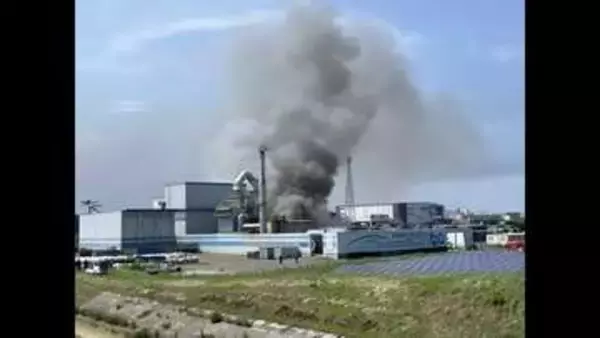 【速報】「黒煙が上がっている」宮城県岩沼市の産業廃棄物処理会社で火事　けが人２人