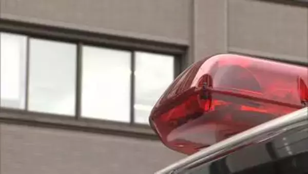 駅の待合室や停車中の列車内で下半身を露出か　男子大学生（１９）を逮捕　警察には他にも同様の相談が