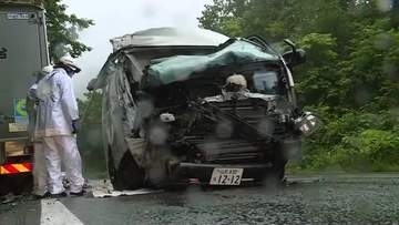 川崎町の国道でワゴン車とトラックが正面衝突 男性が一時閉じ込められるも救助　男女２人がけが〈宮城〉
