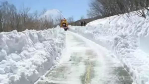 春を告げる蔵王エコーラインの除雪作業が始まる　宮城県側８.６キロを整備　４月２４日に開通予定〈宮城〉