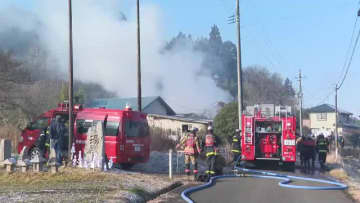 平屋住宅が全焼　住人は外出中でけが人なし〈宮城・栗原市〉