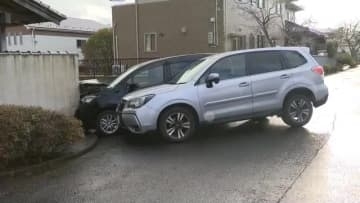 【速報】車載の自動通報システムで消防覚知　仙台市青葉区中山で乗用車２台衝突　４人けが