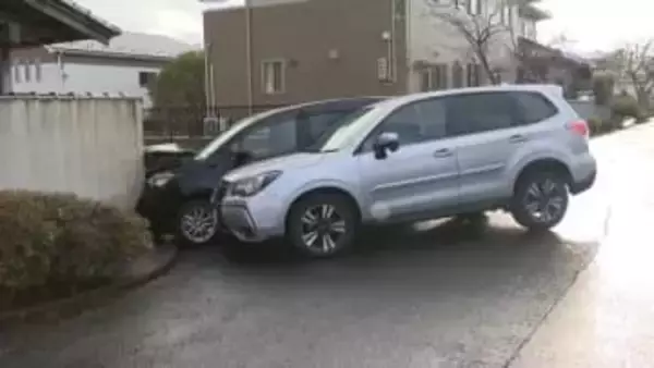 【速報】車載の自動通報システムで消防覚知　仙台市青葉区中山で乗用車２台衝突　４人けが