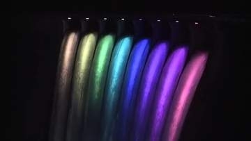 大崎市鳴子ダム 春の風物詩「すだれ放流」がライトアップ　放流の轟音と光の幻想的風景〈宮城〉