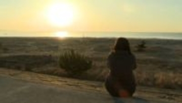 東日本大震災から15年「なんとか生きていくんだと実感した15年だった」朝日に祈る人々〈宮城〉