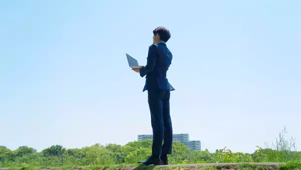 「自立」とは、経済的に独立すること？「自律」とは何が違うの？ 中学生たちがたどり着いた納得の答えとは