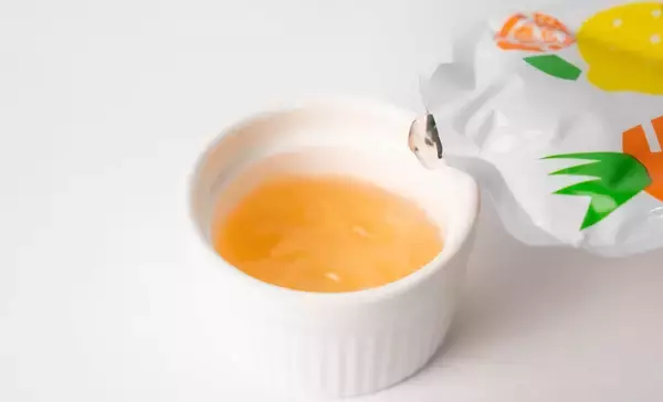 東日本大震災がきっかけで作られた、子どもや老人にも食べやすい”備蓄ゼリー”とは？　全国254もの自治体が購入、深刻な避難所でのビタミン不足を解消