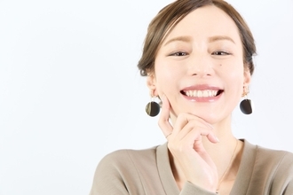 「内向的な私になんでこの役が…？」20年前、涼宮ハルヒ役で大ブレイクした平野綾が抱いた葛藤