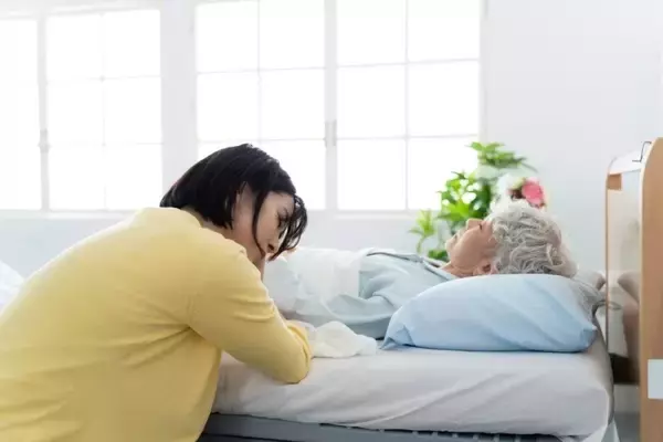 「苦しまずに死にたい」「家族に迷惑をかけたくない」…“ぽっくり死”願望の裏にある本当の不安