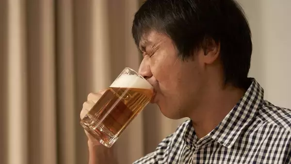 飲酒で食道がんリスクが73倍に!? ハーバード×スタンフォードの医師が警告する「がんとお酒」の真実の関係