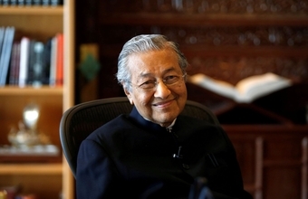 「日本の憲法9条をすべての国へ」101歳元マレーシア首相が提唱する戦争なき世界秩序