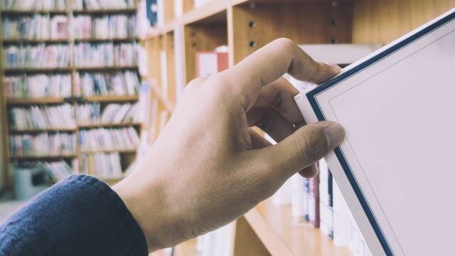 本屋がどんどん消えていく中、完全無人化の“未来型本屋”は、業界の救世主となり得るか