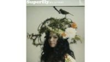 「不安でいっぱいだった」実は2人組だったSuperfly、越智志帆がひとりで背負った重圧と『愛をこめて花束を』誕生秘話