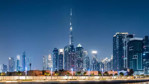 〈イラン攻撃余波〉富裕層がドバイから逃げ始めた？ 世界の資本が動き始めた理由と次の移住先に選ばれた「意外な都市」