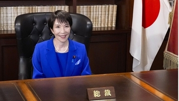 〈高市新総裁誕生〉「15票は剥がされた（小泉陣営）」逆転勝利の内幕と“立役者”麻生最高顧問の皮算用…高市氏を待ち受ける「３つの爆弾」とは