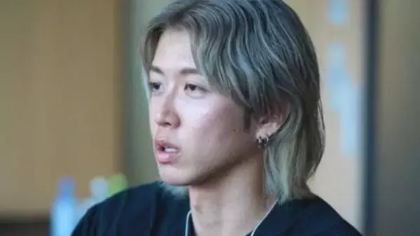 〈「ひっどい音痴」と笑われ、歌を封印〉難聴のダンサーが27歳で歌手に挑戦…「音とは何か」から始めたボイトレ