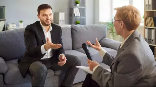 ネイティブが密かに引くNG英語…英会話でもっとも大事なのは文法ではなく、日常的な表現や語彙を増やす努力を欠かさないこと