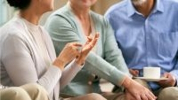 気づかいやお礼は二言も三言もなくていい…101歳の現役薬剤師が語る「ひと声」の大切さと「小さな」プレゼントが人の心を動かす理由