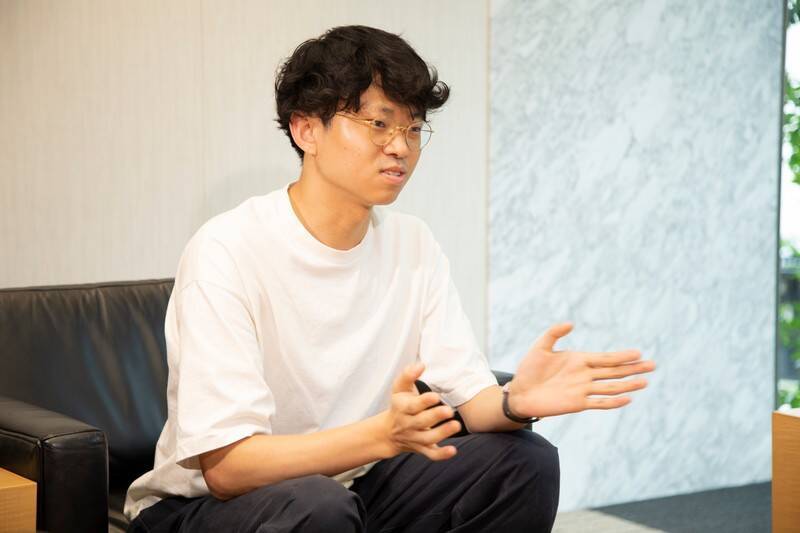 暴言・命令形・ハラスメント…ルール違反のコミュニケーションに人はなぜ惹かれてしまうのか？ 人気Podcast『奇奇怪怪』が提示した「うるせえ」「黙れ」の効用【玉置×水野】