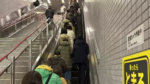 エスカレーター片側空けはなぜ、なくならないのか…万博で広がった「新マナー」はどこへ？　名古屋・福岡・東京の現実