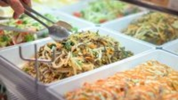 オリジンの消えた「惣菜量り売り」の復活を望む声、一部商品で始まった再導入と今後の展望を広報に直撃