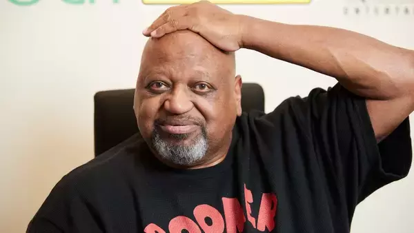 ブーマーが現役当時、日本に来て一番驚いたこと。「ホテルの大浴場でいきなり裸の姿を撮られたことも…そんなに私のイチモツが撮りたかったんですかね」