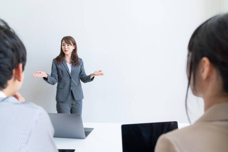 元ANAのCAが注意「あなたにとって良い経験になるから」は実は失礼である…興味ないワインのうんちくを語りだすめんどくさい人と慎重な人は紙一重